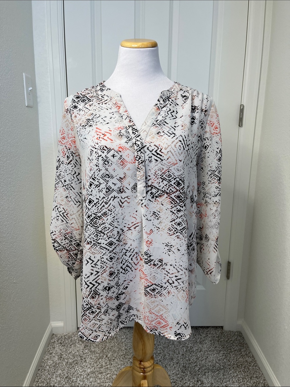 Maurices Abstract Geometric Print Roll Tab Blouse Tunic Large